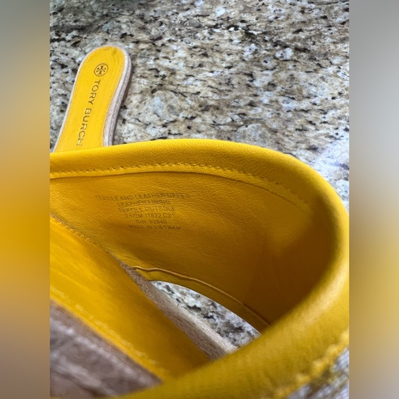 Tory Burch T Monogram Yellow Espadrille Slides 7.5M. - Picture 7 of 10